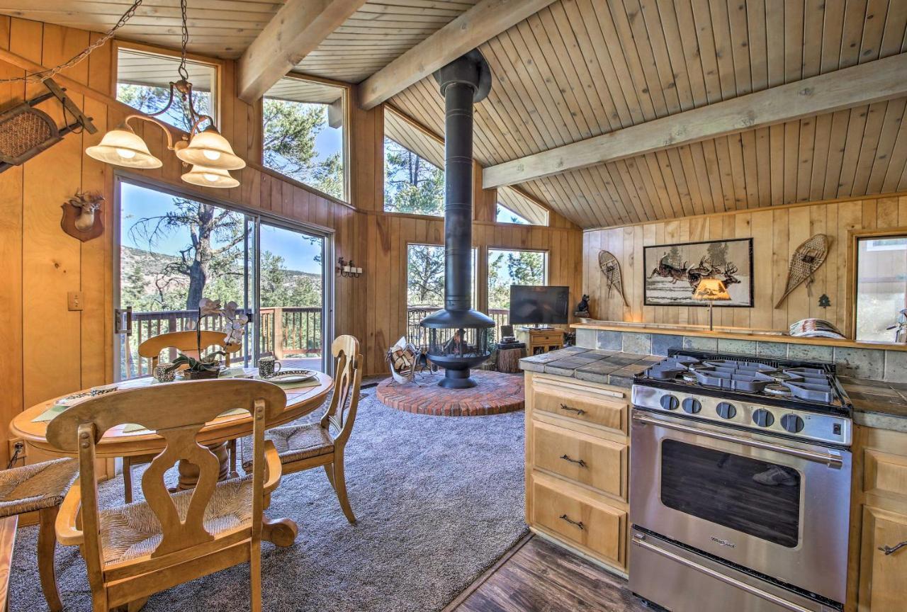 5 Mi to Big Bear Mtn Resort Cozy Cabin with Deck - photo 10