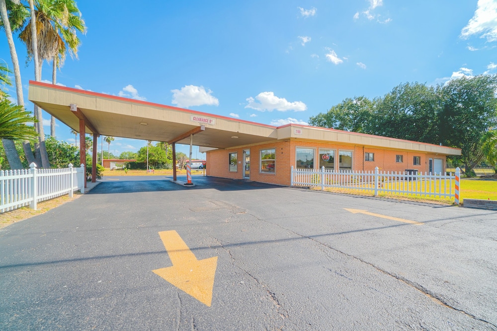 Vali Ho Motel By OYO Weslaco Mercedes - photo 63