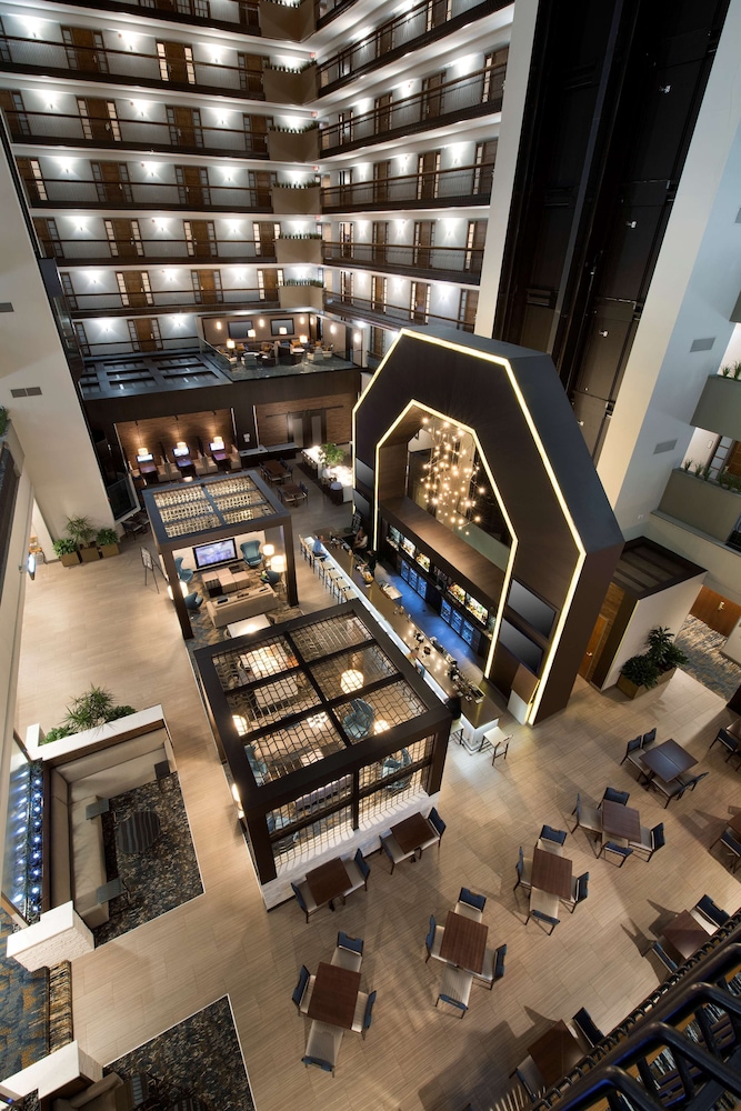 Embassy Suites by Hilton Columbus - photo 7