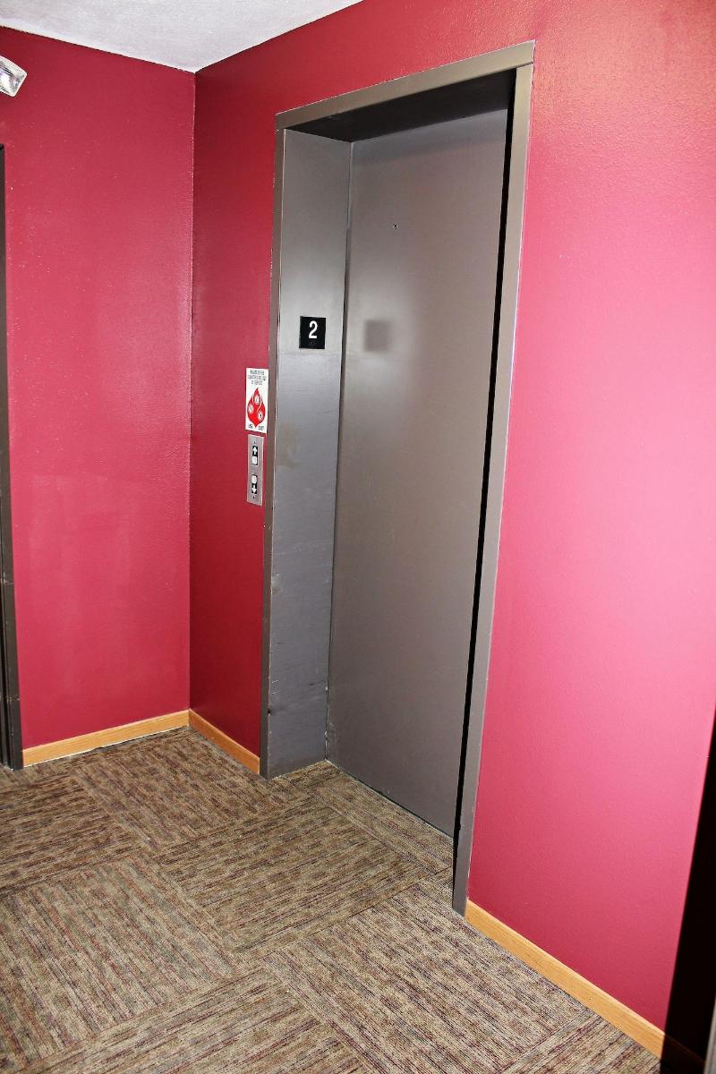 Capri Inn and Suites of Beatrice - photo 33