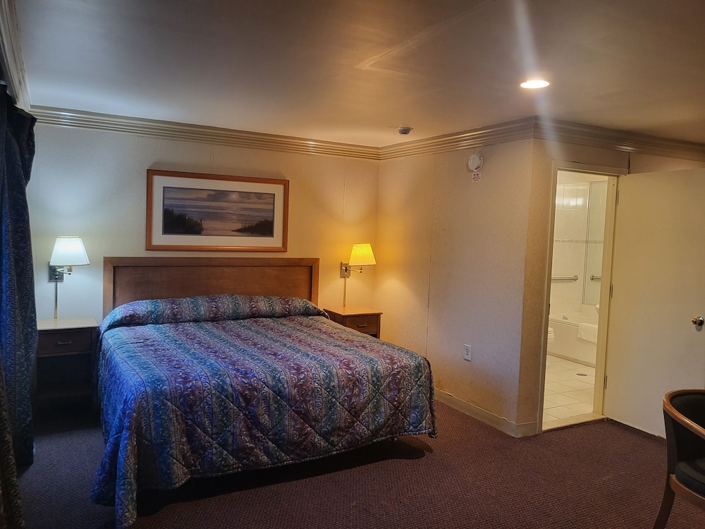 Roosevelt Inn - photo 3