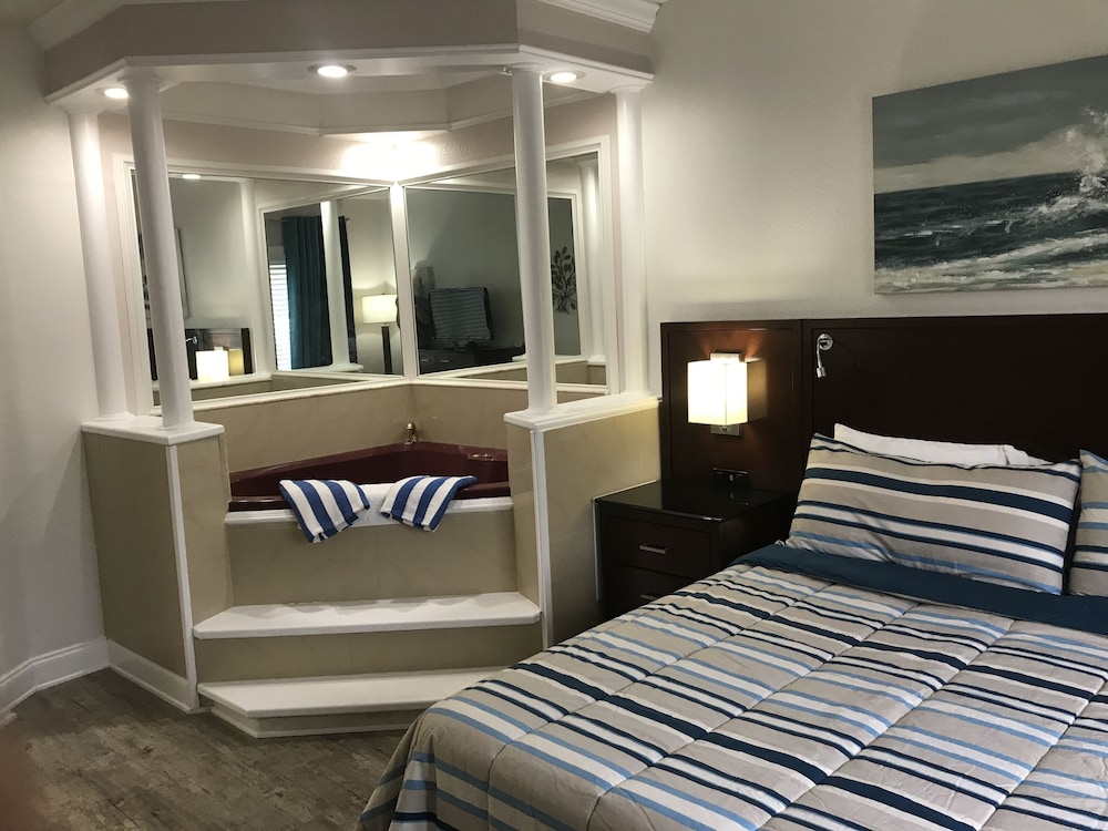 Hotel Pensacola - photo 16