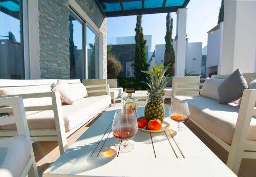 Seafront Villa Layla by Ruidoso Luxury