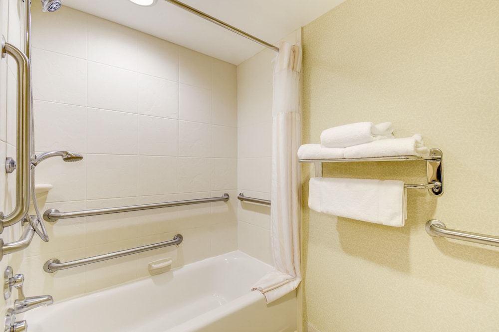 Hilton Garden Inn Waldorf - photo 16