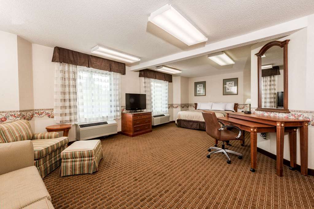 Days Inn by Wyndham Yadkinville - photo 12