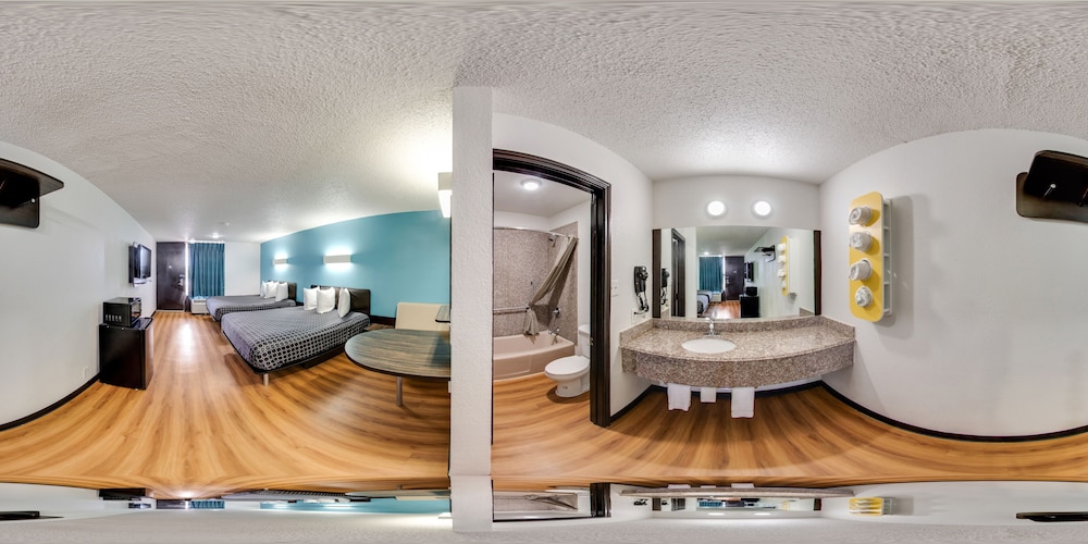 Sky Palace Inn & Suites by Jasper Beeville - photo 3