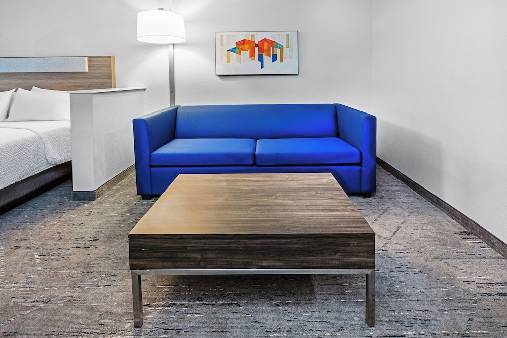 Holiday Inn Express and Suites Henderson by IHG - photo 10