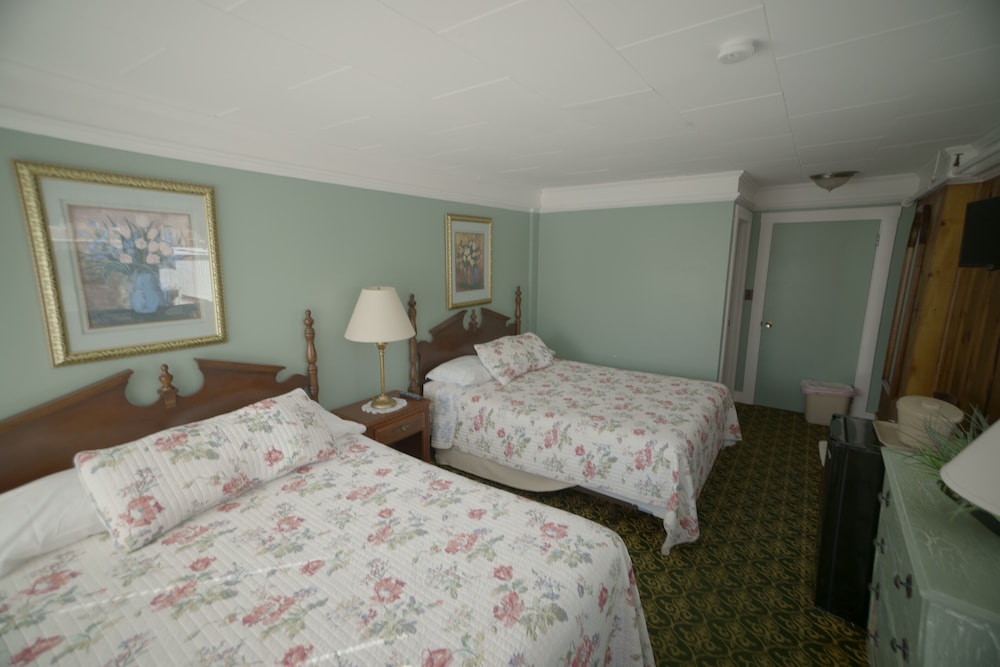Betty Doon Hotel - photo 30