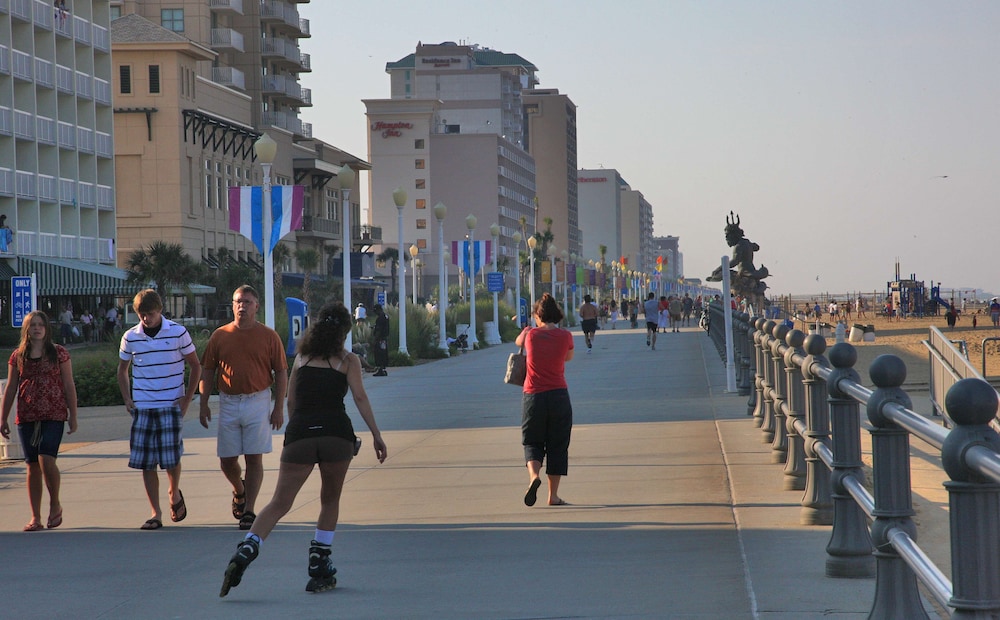 Hampton Inn Virginia Beach Oceanfront North - photo 60
