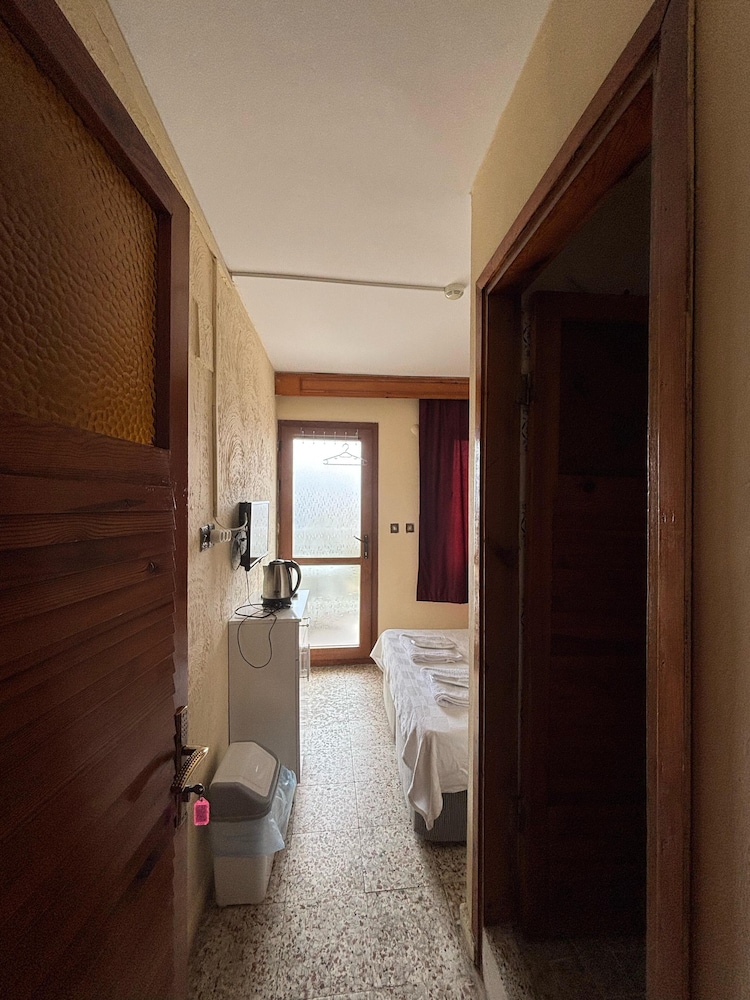 Muber Otel — Menderes — photo 2