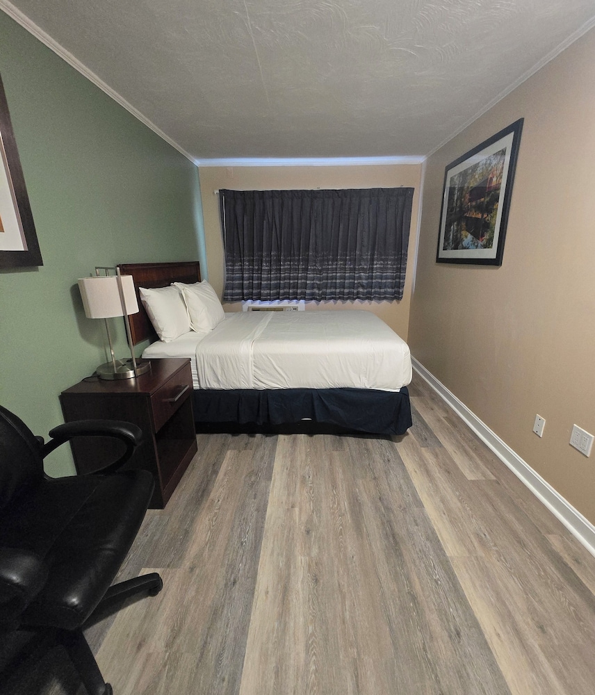 Ayer Motor Inn - photo 14