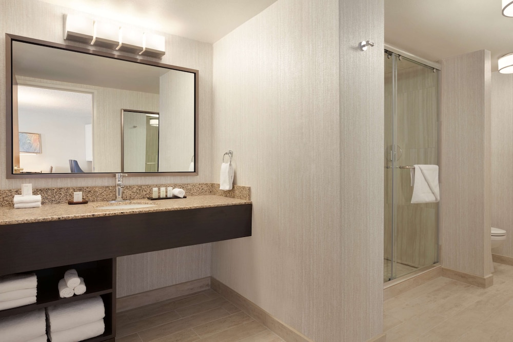 Embassy Suites by Hilton San Luis Obispo - photo 26