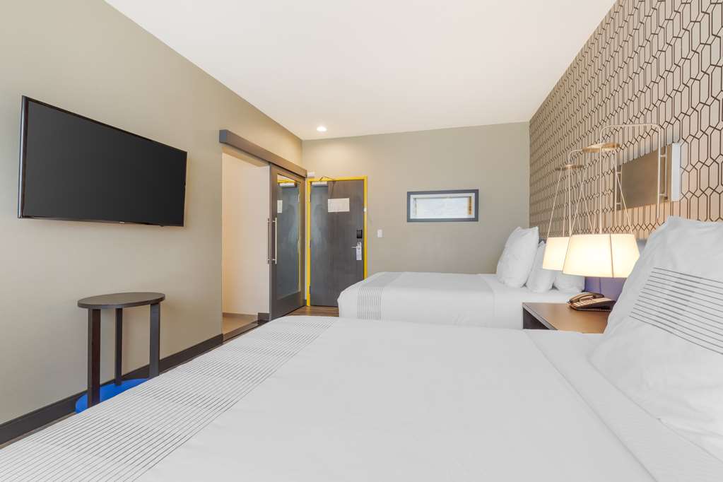 GLō Best Western Dallas South DeSoto - photo 20