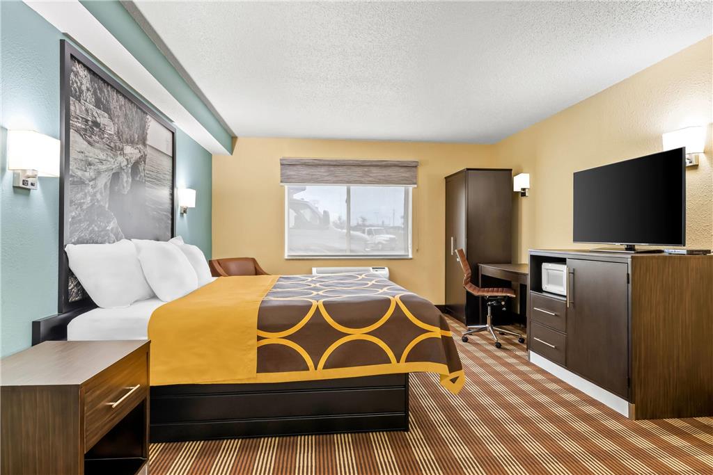 Super 8 by Wyndham Osseo WI - photo 21