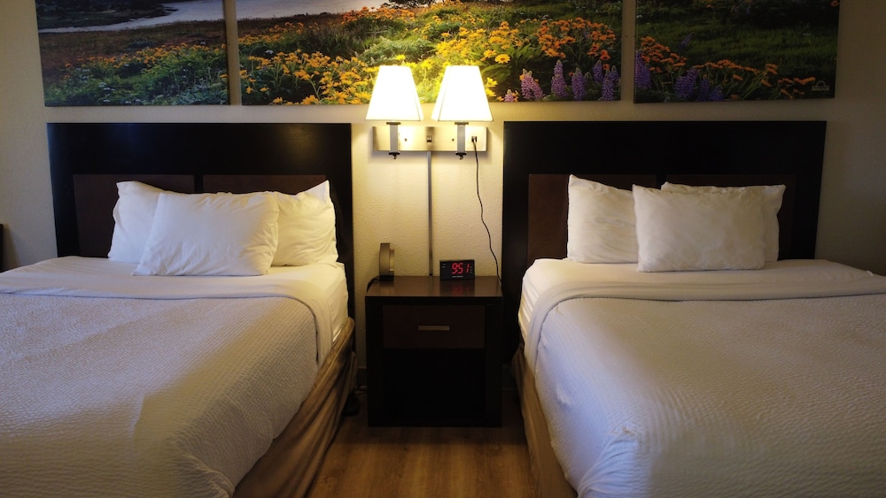 Days Inn & Suites by Wyndham Trinidad - photo 25