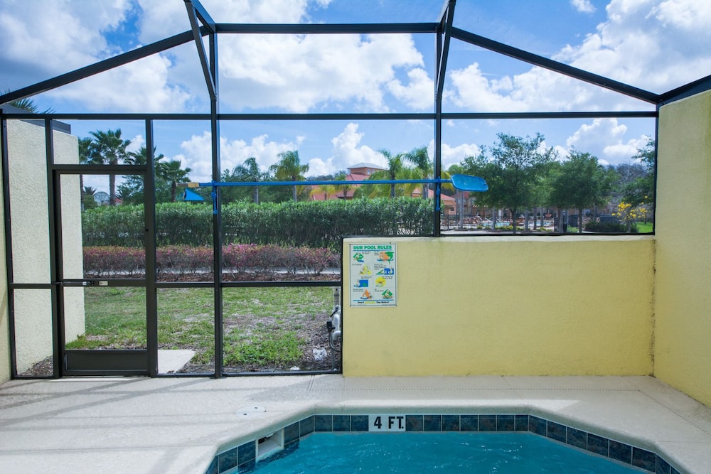 Bella Vida Resort by Home 2U - photo 172