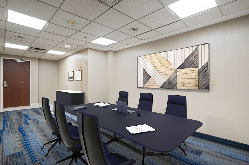Hampton Inn Ridgefield Park - photo 62