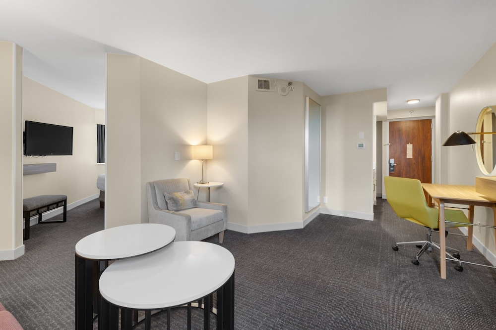 Crowne Plaza Houston Med Ctr Galleria Area by IHG - photo 18