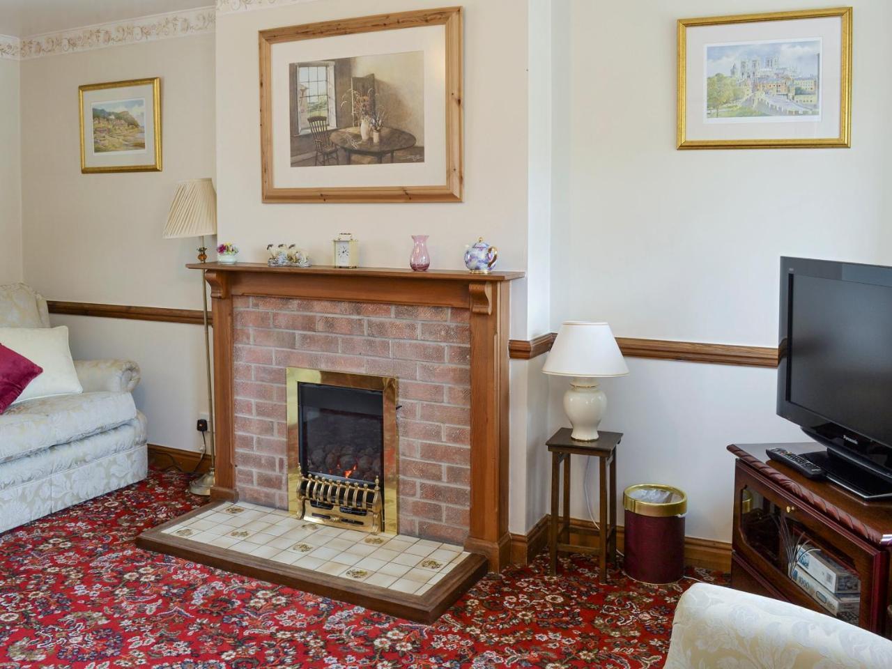 Cow Pasture Cottage Uk2297