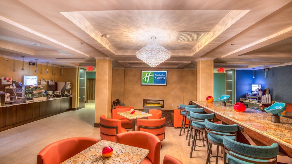Holiday Inn Express Wichita South by IHG - photo 28