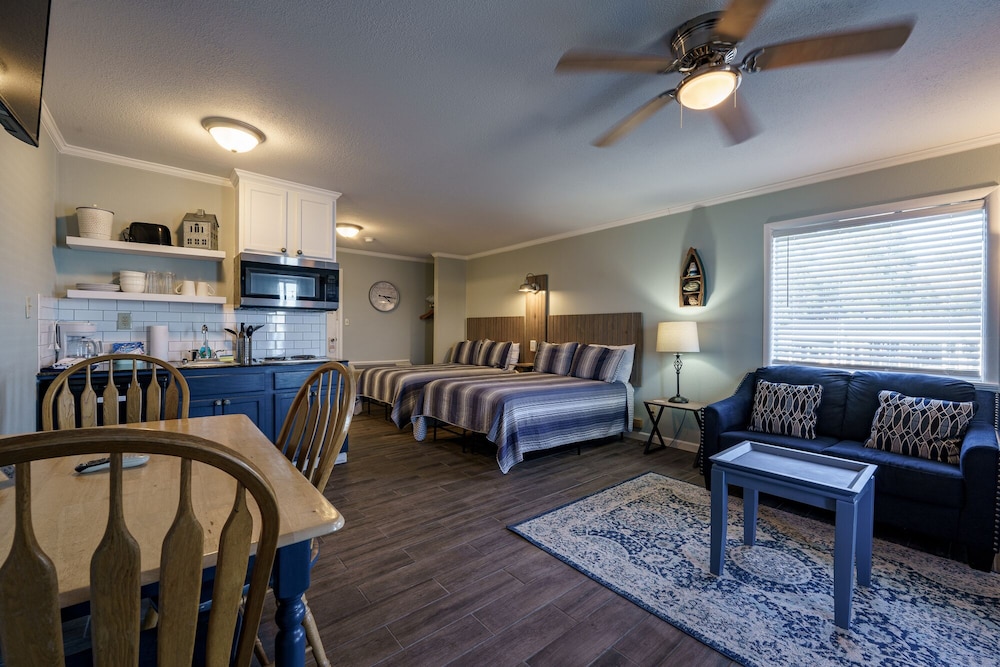 Willow Beach Resort - photo 11