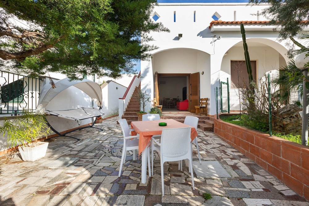 Villa Roberta Bed & Breakfast — 4-Star Luxury Hotel in Nardo, Italy