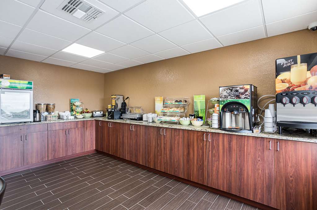 Quality Inn & Suites Heritage Park - photo 20