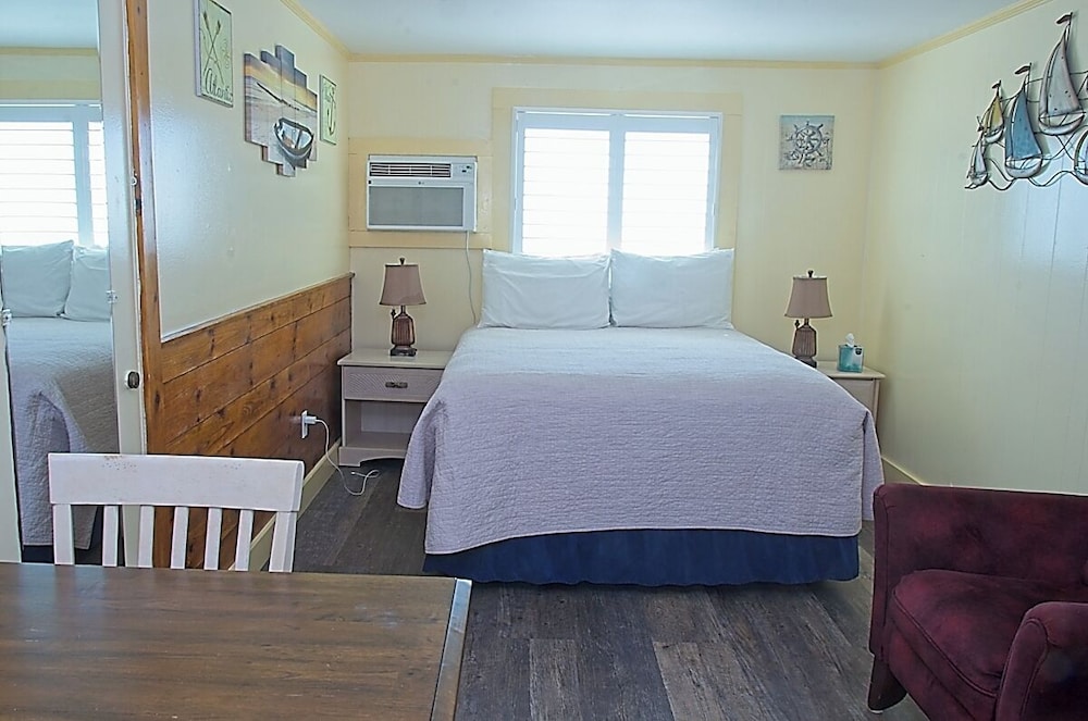 Vineyard Harbor Motel Private Beach - photo 92