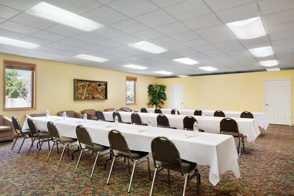 Comfort Inn & Suites Golden Denver West - photo 21