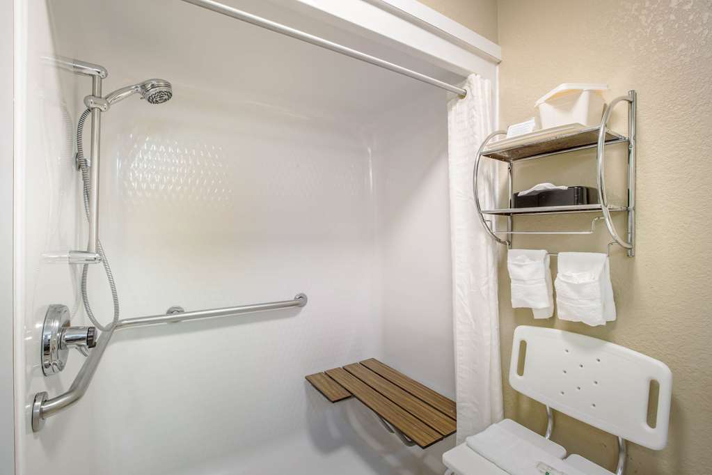 Quality Inn & Suites Lawrence University Area - photo 20