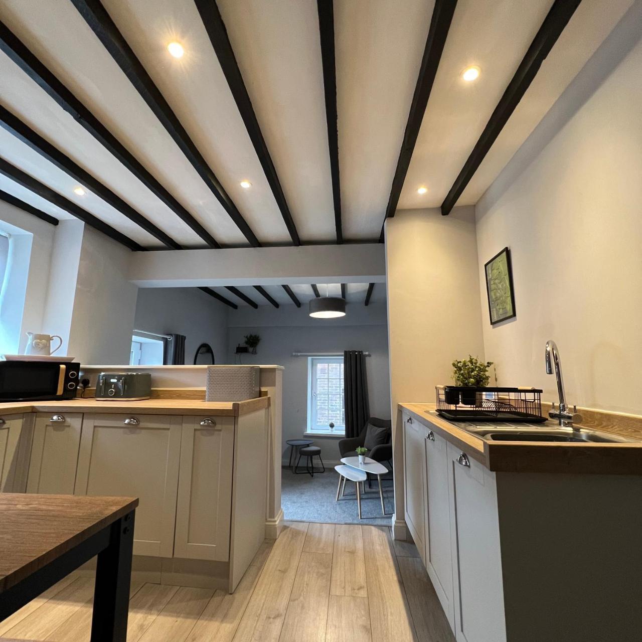 Honeysuckle Cottage & Whinfell Studio — 4-Star Luxury Hotel in Penrith, United Kingdom