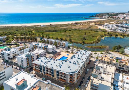 Lagos Apt with pool and huge balcony Very close to Beach and Marina — 4-Star Luxury Hotel in Lagos, Portugal