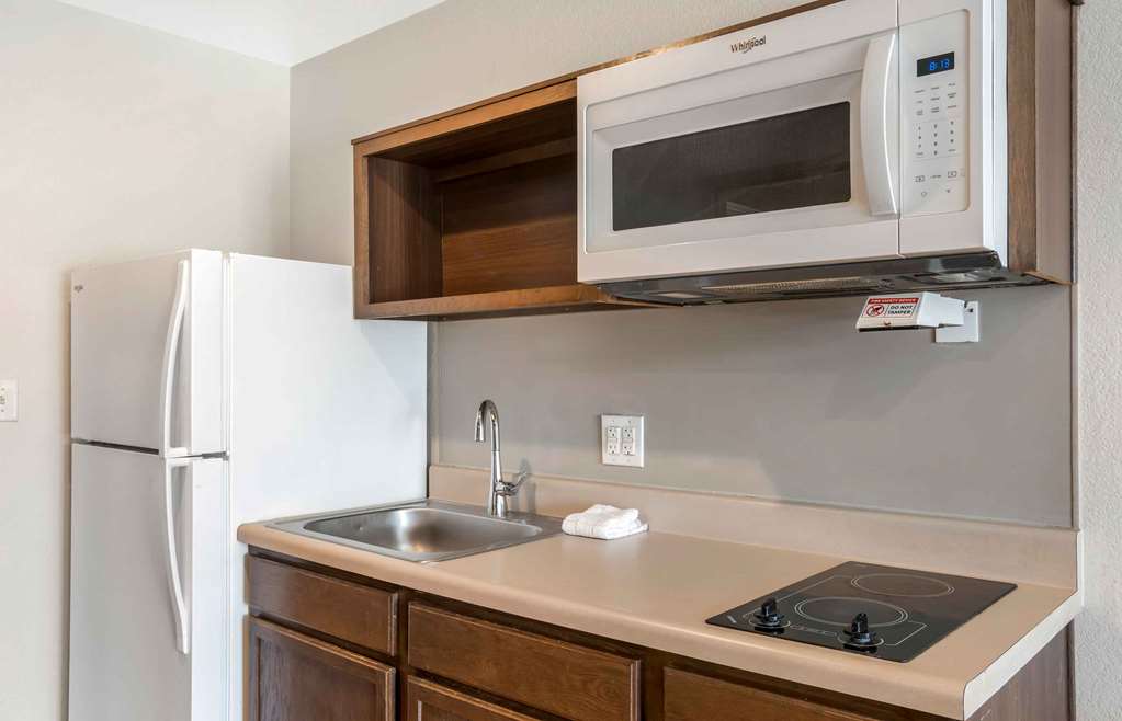 Extended Stay America Select Suites Charlotte Northlake - photo 17