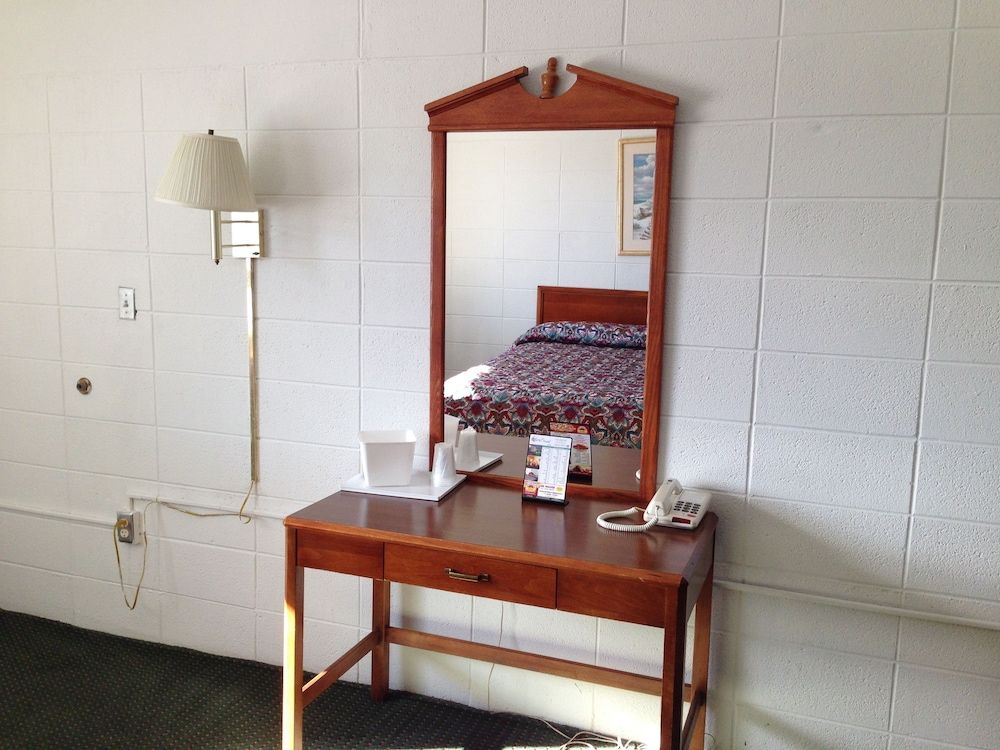 Beach Carousel Motel - photo 4