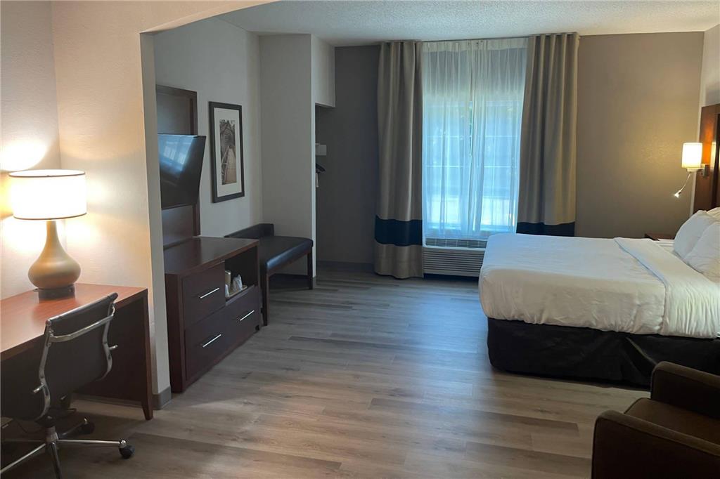 Comfort Suites Salisbury I 85 - photo 21