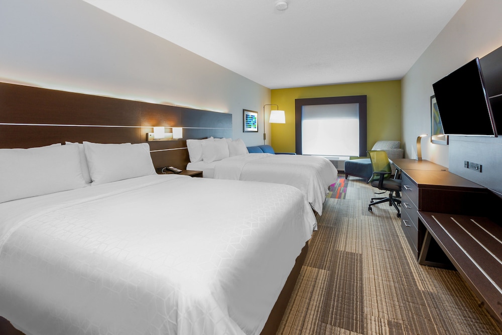 Holiday Inn Express Hotel & Suites Woodhaven by IHG - photo 20