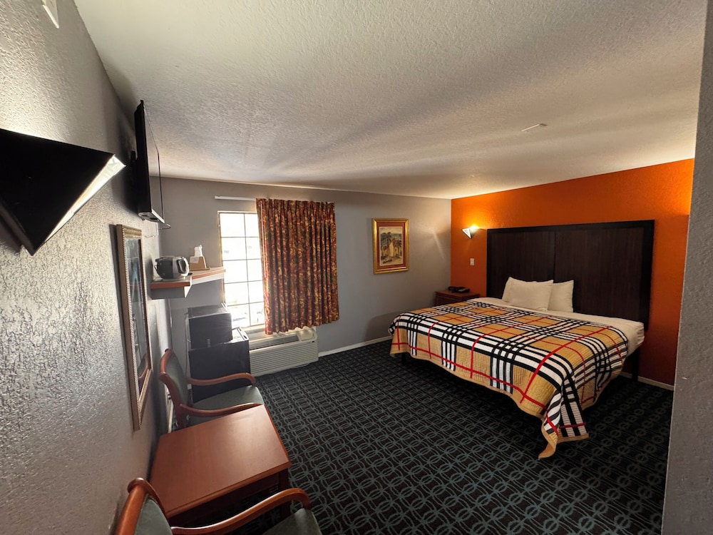 Luxury Inn — San Antonio — photo 5
