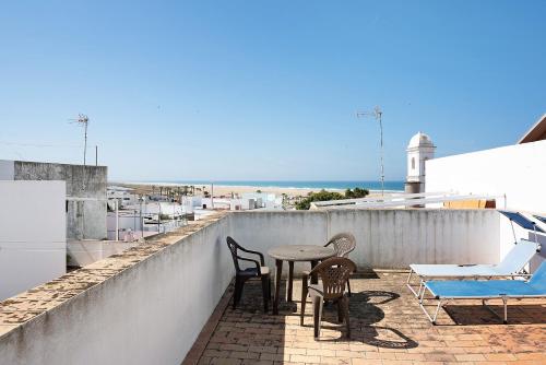 Casa Senores Cura 1a Solo Familias — 4-Star Luxury Hotel in Conil De La Frontera, Spain