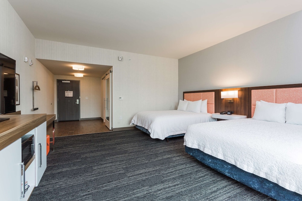 Hampton Inn Cumberland - photo 6