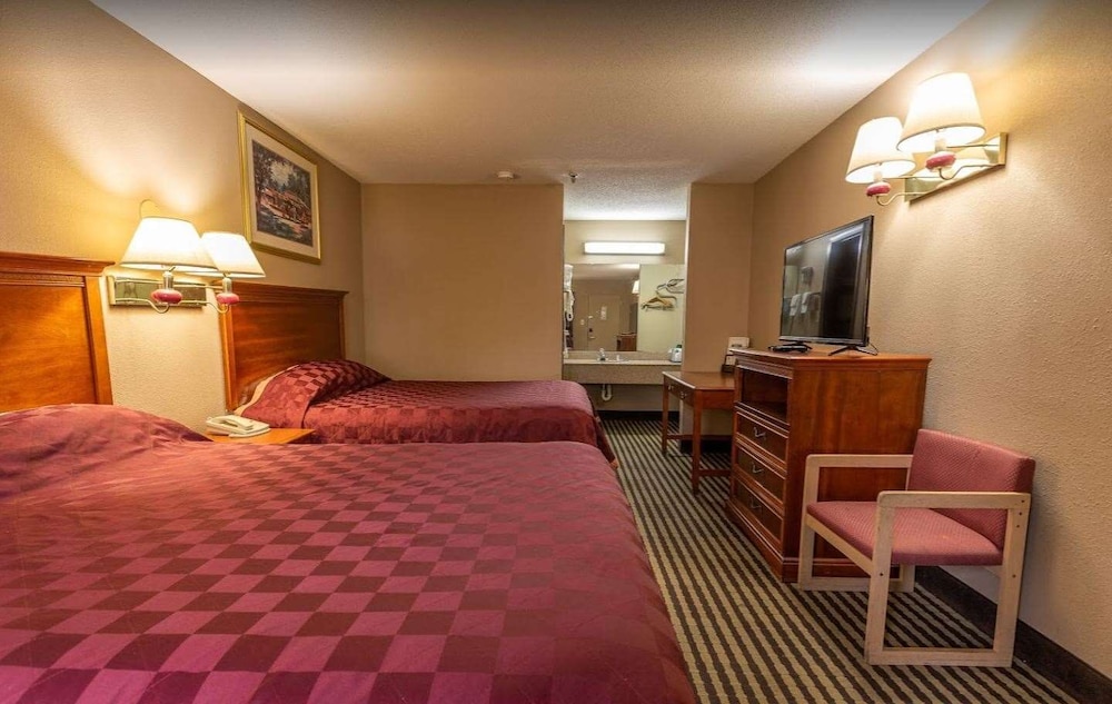 Americas Best Inn Eureka - photo 7
