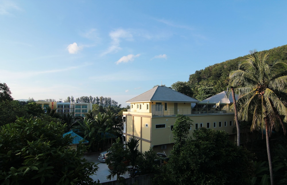 Naka Resort - carbon neutral hotel in Phuket
