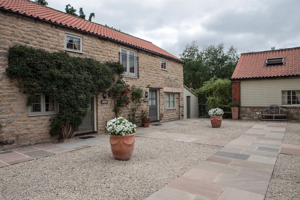 The Cornmill Stable Cottages