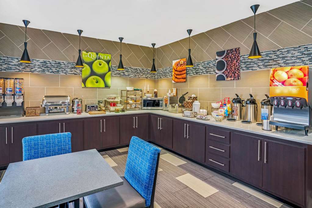 La Quinta Inn & Suites by Wyndham Cookeville - photo 27