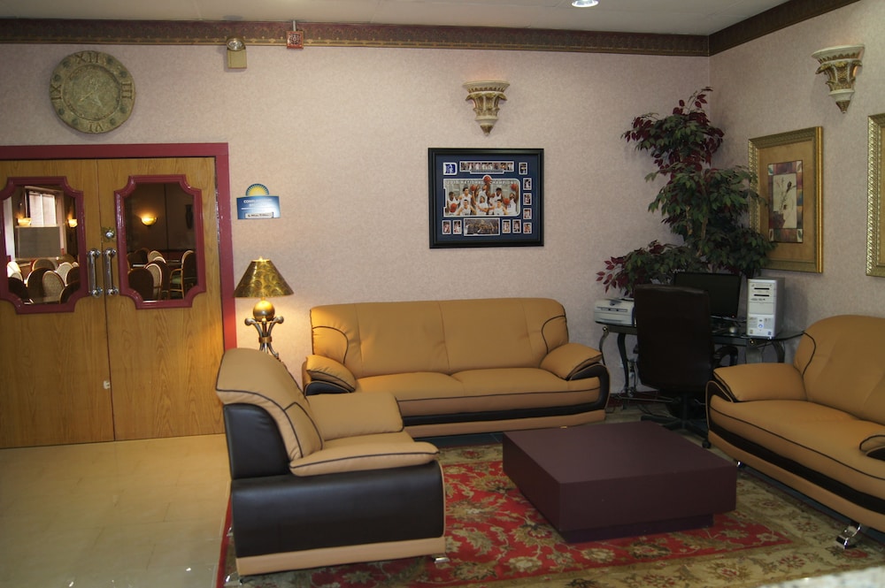 Days Inn by Wyndham Durham Near Duke University - photo 8