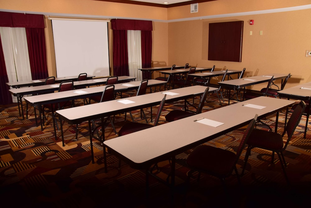 Hampton Inn Indiana - photo 31