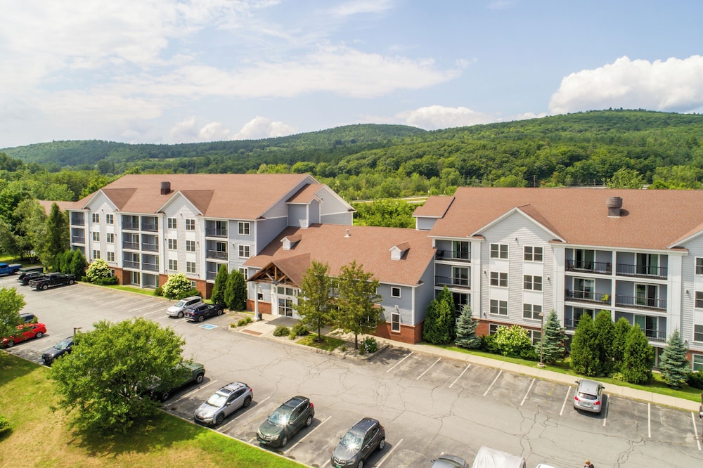 White River Inn and Suites - photo 59