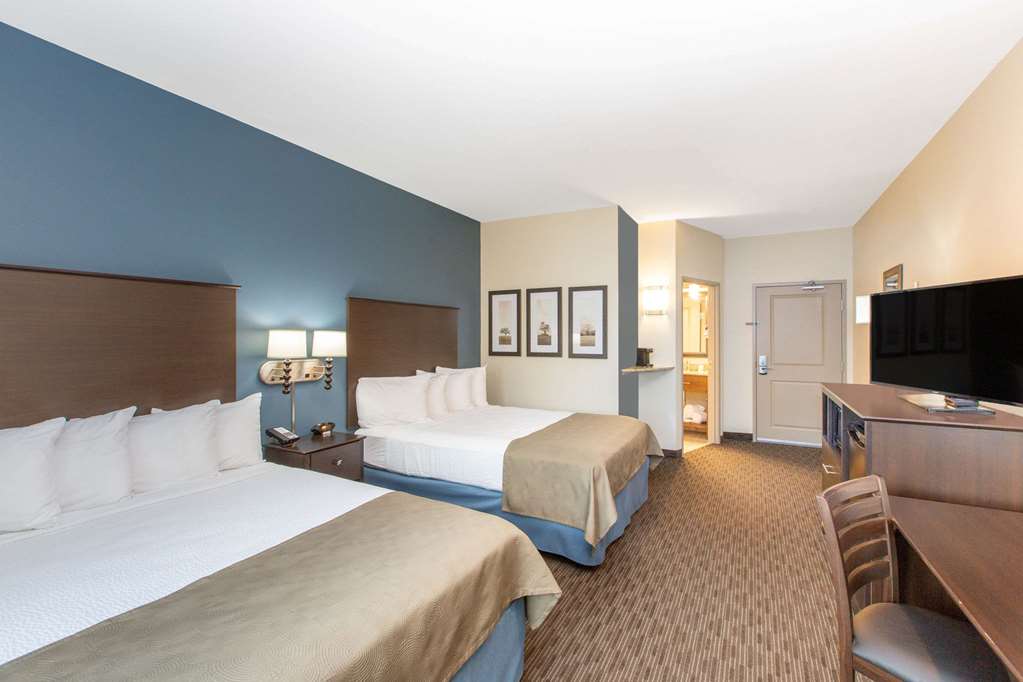 AmericInn by Wyndham Humboldt - photo 15