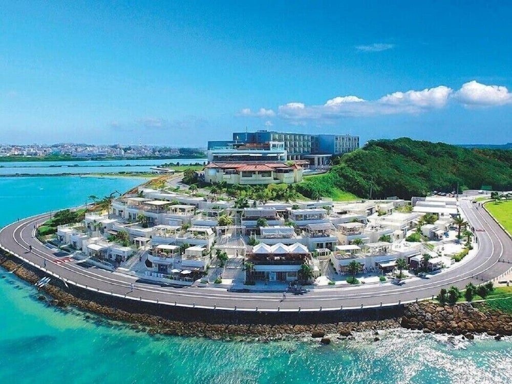 Ryukyu Onsen Senagajima Hotel — hotel in Tomigusuku