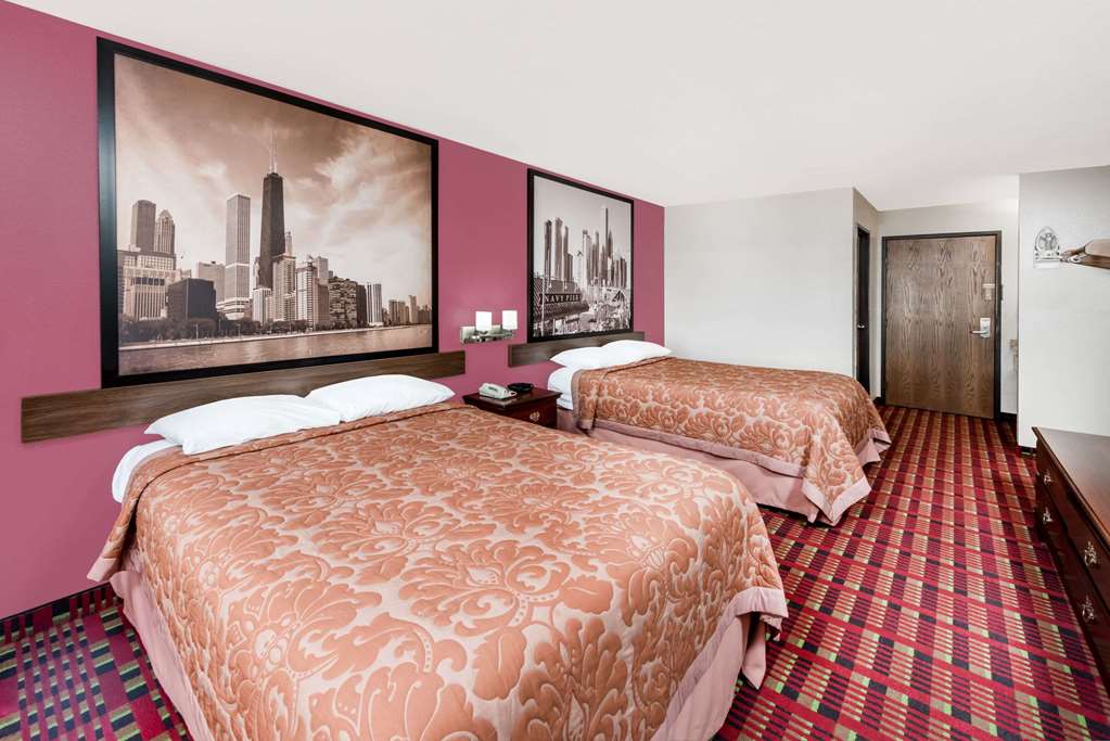 Super 8 by Wyndham Paris IL - photo 13