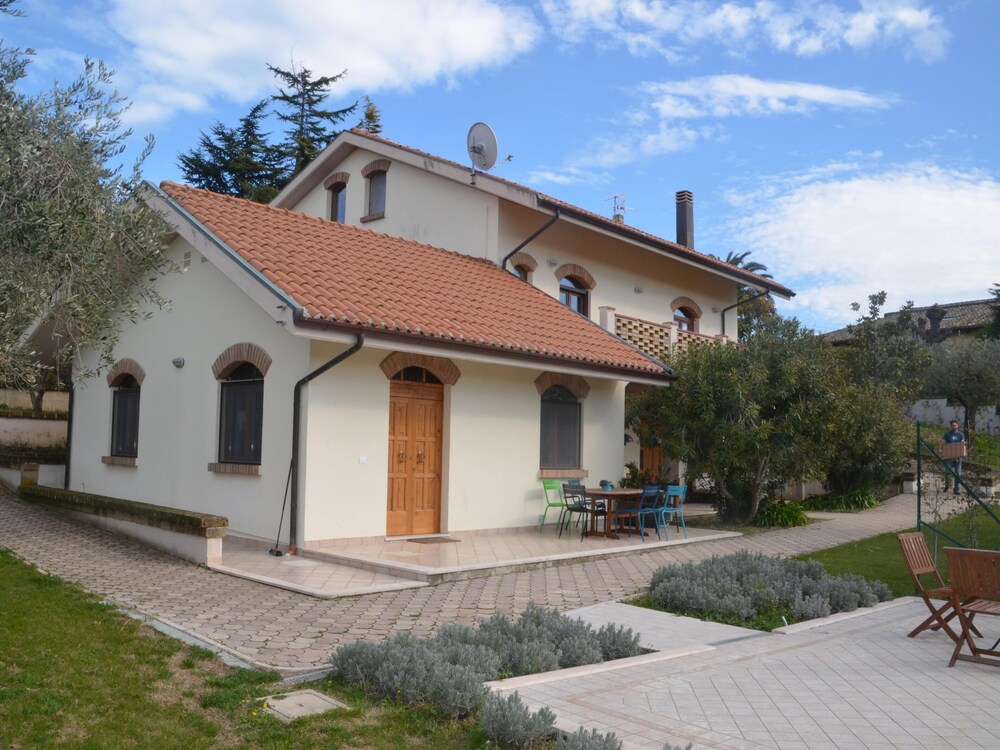 Villa Belpaese — 4-Star Luxury Hotel in Pescara, Italy